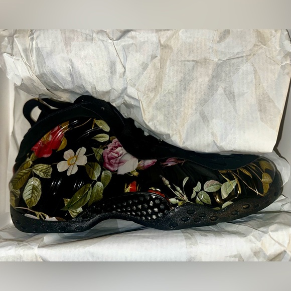 Nike Foamposite with extra large floral T shirt